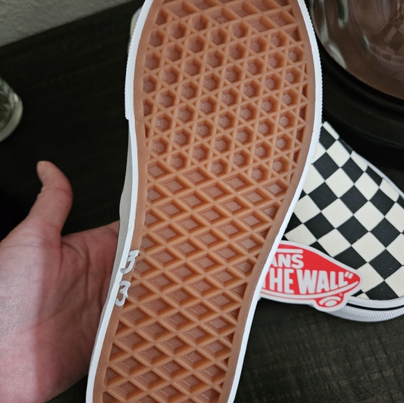 NWT Vans Women's 6.5 Checked Slip-ons - Picture 3 of 5